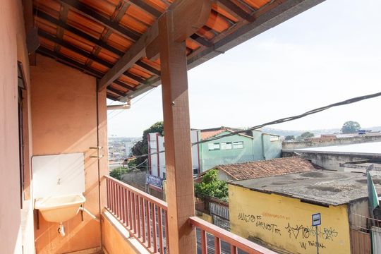 Varanda de kitnet/studio para alugar com 1 quarto, 40m² em Jardim Balneario, Contagem
