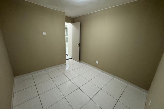 Quarto 2 de apartamento à venda com 2 quartos, 69m² em Núcleo Bandeirante, Brasília