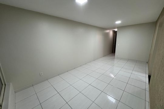 Sala de apartamento à venda com 2 quartos, 69m² em Núcleo Bandeirante, Brasília