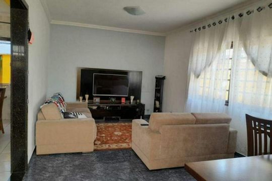 Casa à venda com 3 quartos, 250m² em Jardim Pedreira, São Paulo