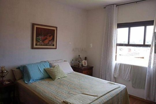 Casa à venda com 3 quartos, 250m² em Jardim Pedreira, São Paulo