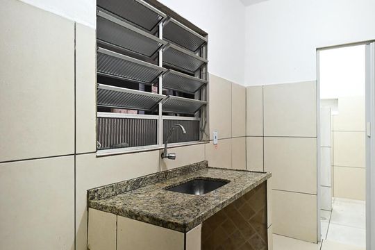 Cozinha de casa para alugar com 1 quarto, 50m² em Parque das Cigarreiras, Taboão da Serra