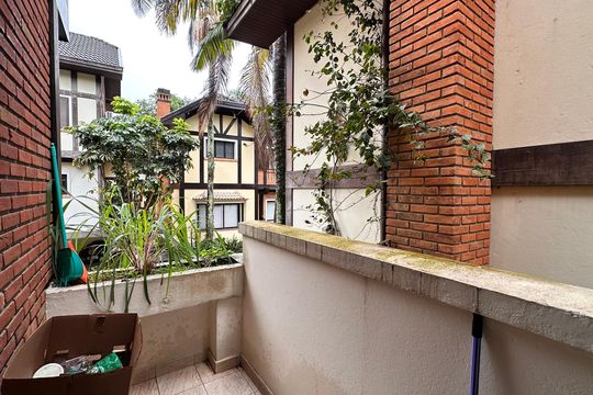 Casa de Condomínio para alugar com 4 quartos, 458m² em Jardim Cordeiro, São Paulo