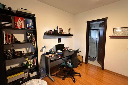 Casa de Condomínio para alugar com 4 quartos, 458m² em Jardim Cordeiro, São Paulo