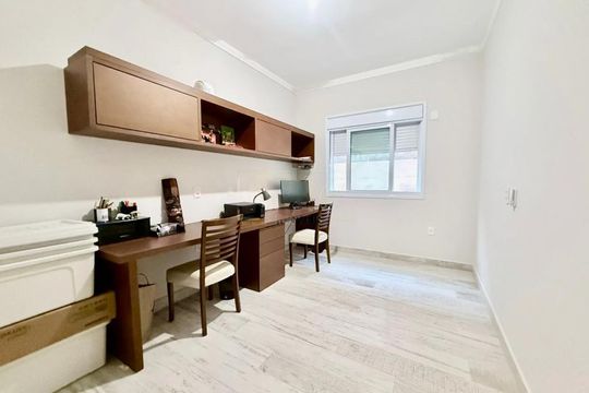Casa à venda com 3 quartos, 177m² em Jardim Quintas das Videiras, Jundiaí