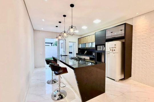 Casa à venda com 3 quartos, 177m² em Jardim Quintas das Videiras, Jundiaí