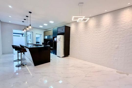 Casa à venda com 3 quartos, 177m² em Jardim Quintas das Videiras, Jundiaí