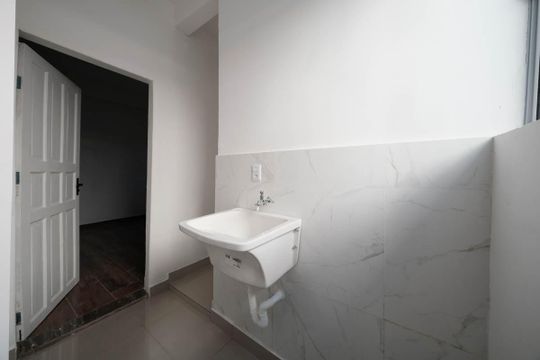 Sala/Cozinha de casa para alugar com 2 quartos, 50m² em Burgo Paulista, São Paulo