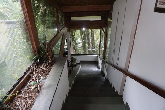 Escada de casa para alugar com 4 quartos, 3500m² em Vale do Sol, Embu das Artes