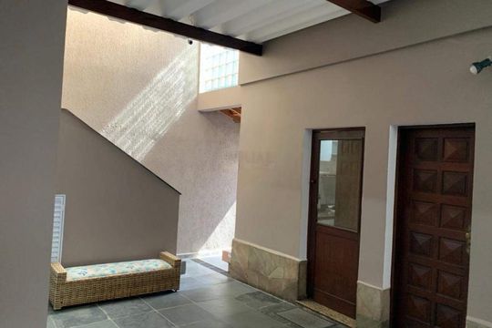 Casa à venda com 4 quartos, 280m² em Campo Grande, São Paulo