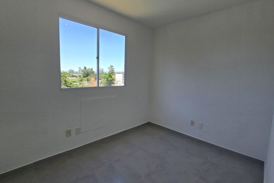 Quarto de apartamento para alugar com 2 quartos, 45m² em Santa Cruz, Rio de Janeiro