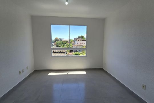 Sala de apartamento para alugar com 2 quartos, 45m² em Santa Cruz, Rio de Janeiro