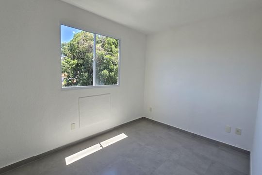 Sala de apartamento para alugar com 2 quartos, 45m² em Santa Cruz, Rio de Janeiro