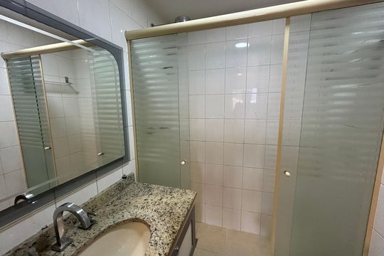 Banheiro da suíte de apartamento à venda com 4 quartos, 164m² em Méier, Rio de Janeiro