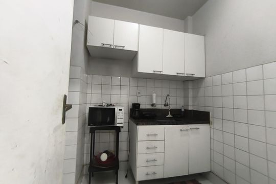 Cozinha de apartamento à venda com 2 quartos, 48m² em Heliópolis, Belo Horizonte