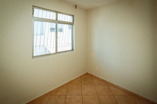 Apartamento à venda com 2 quartos, 60m² em Manacás, Belo Horizonte