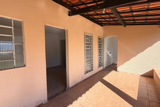 Área externa de casa para alugar com 2 quartos, 430m² em Setor Pedro Ludovico, Goiânia