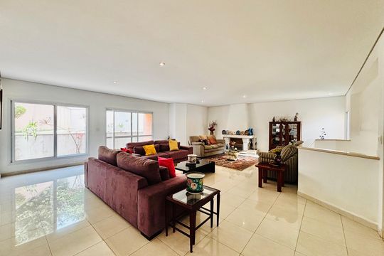 Casa à venda com 4 quartos, 570m² em Alphaville Residencial Um, Barueri