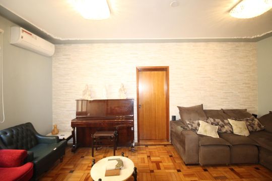 Sala de apartamento à venda com 3 quartos, 137m² em Santana, Porto Alegre