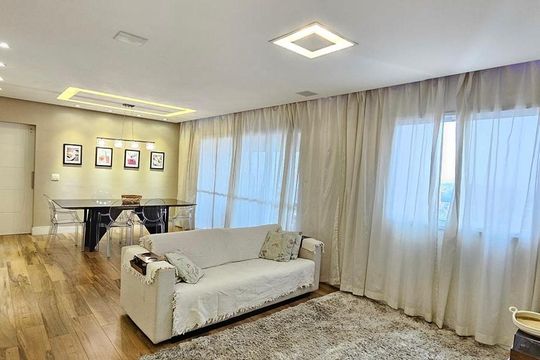 Sala de apartamento à venda com 3 quartos, 136m² em Jardim Arpoador, São Paulo