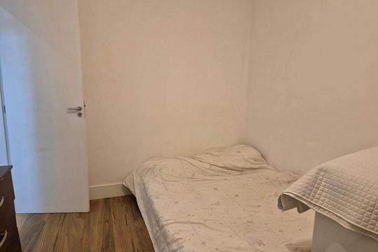 Quarto de apartamento à venda com 3 quartos, 136m² em Jardim Arpoador, São Paulo