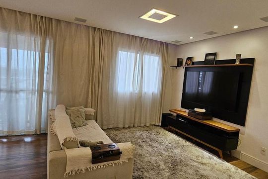 Sala de apartamento à venda com 3 quartos, 136m² em Jardim Arpoador, São Paulo