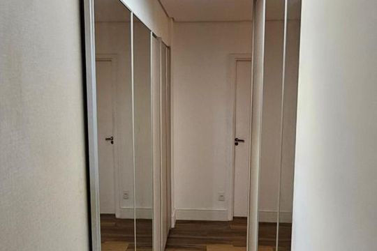 Quarto de apartamento à venda com 3 quartos, 136m² em Jardim Arpoador, São Paulo
