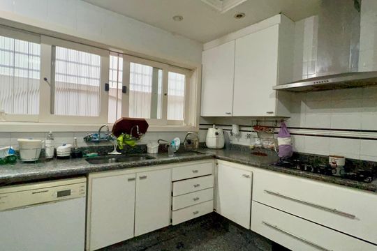 Cozinha de casa à venda com 3 quartos, 580m² em Alto de Pinheiros, São Paulo