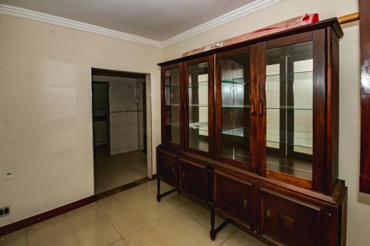 Casa para alugar com 3 quartos, 200m² em Planalto, Belo Horizonte