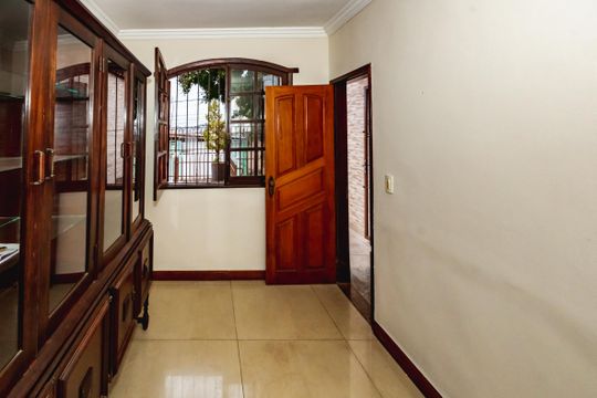 Casa para alugar com 3 quartos, 200m² em Planalto, Belo Horizonte