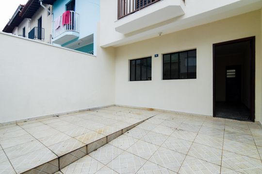 Garagem de casa à venda com 3 quartos, 75m² em Jardim Ema, Guarulhos