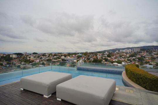 Área comum - Piscina de kitnet/studio para alugar com 1 quarto, 38m² em Bela Vista, Porto Alegre