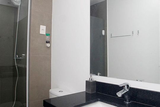 Banheiro de apartamento para alugar com 1 quarto, 61m² em Auxiliadora, Porto Alegre