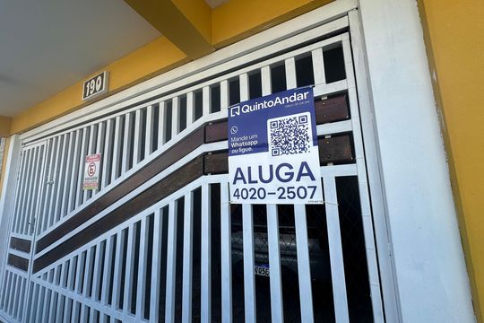 Fachada de casa para alugar com 1 quarto, 50m² em Parque Viana, Barueri