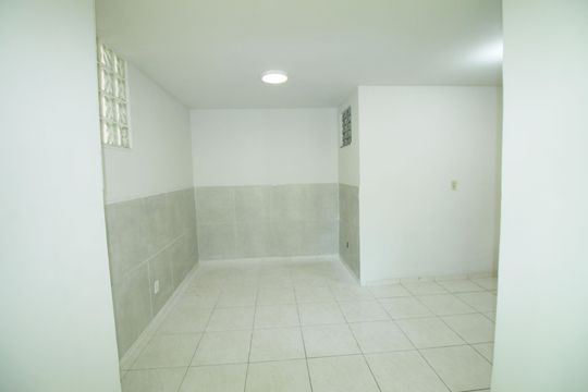 Sala de casa para alugar com 2 quartos, 70m² em Vila da Penha, Rio de Janeiro