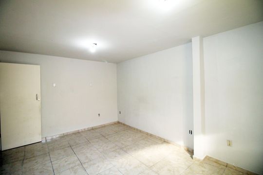 Quarto 1 de casa para alugar com 2 quartos, 70m² em Vila da Penha, Rio de Janeiro