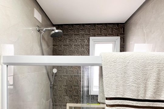 Banheiro Social de apartamento à venda com 2 quartos, 52m² em Santa Terezinha, São Bernardo do Campo