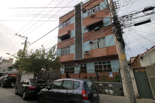 Fachada do Prédio de apartamento à venda com 2 quartos, 95m² em Olaria, Rio de Janeiro
