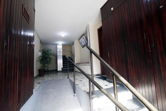 hall de entrada de apartamento à venda com 2 quartos, 95m² em Olaria, Rio de Janeiro