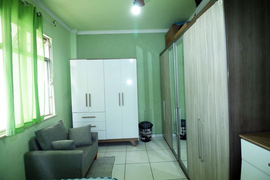 Quarto 2 de apartamento à venda com 2 quartos, 95m² em Olaria, Rio de Janeiro