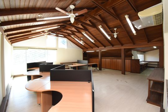 Ático de casa para alugar com 5 quartos, 420m² em Centro, Curitiba
