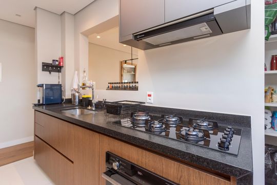 Cozinha de apartamento à venda com 3 quartos, 77m² em Vila Campo Grande, São Paulo