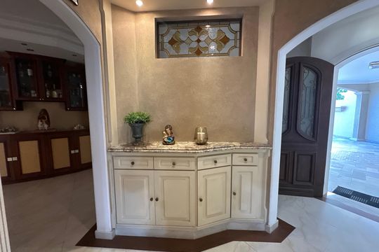 Cozinha de casa de condomínio à venda com 4 quartos, 675m² em Alphaville Residencial Um, Barueri