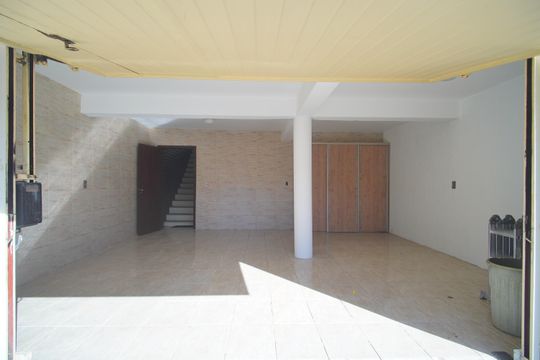 garagem de casa para alugar com 3 quartos, 250m² em São José, Sapucaia do Sul