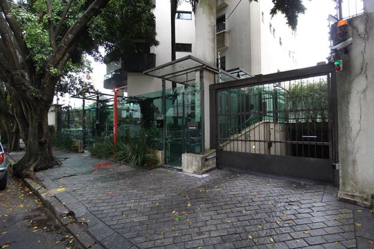 Fachada de apartamento à venda com 4 quartos, 242m² em Indianópolis, São Paulo