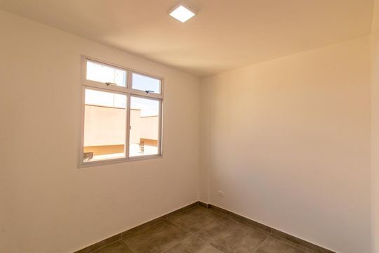 Quarto 2 de apartamento à venda com 2 quartos, 46m² em Tingui, Curitiba