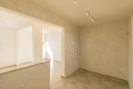 Cozinha e Área de Serviço de apartamento à venda com 2 quartos, 46m² em Tingui, Curitiba