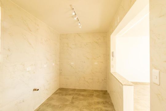 Cozinha e Área de Serviço de apartamento à venda com 2 quartos, 46m² em Tingui, Curitiba