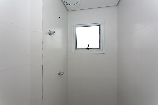 Banheiro de kitnet/studio à venda com 1 quarto, 20m² em Vila Esperança, São Paulo