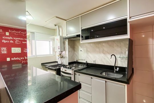 Cozinha  de apartamento à venda com 2 quartos, 47m² em Jardim Sao Francisco (zona Leste), São Paulo